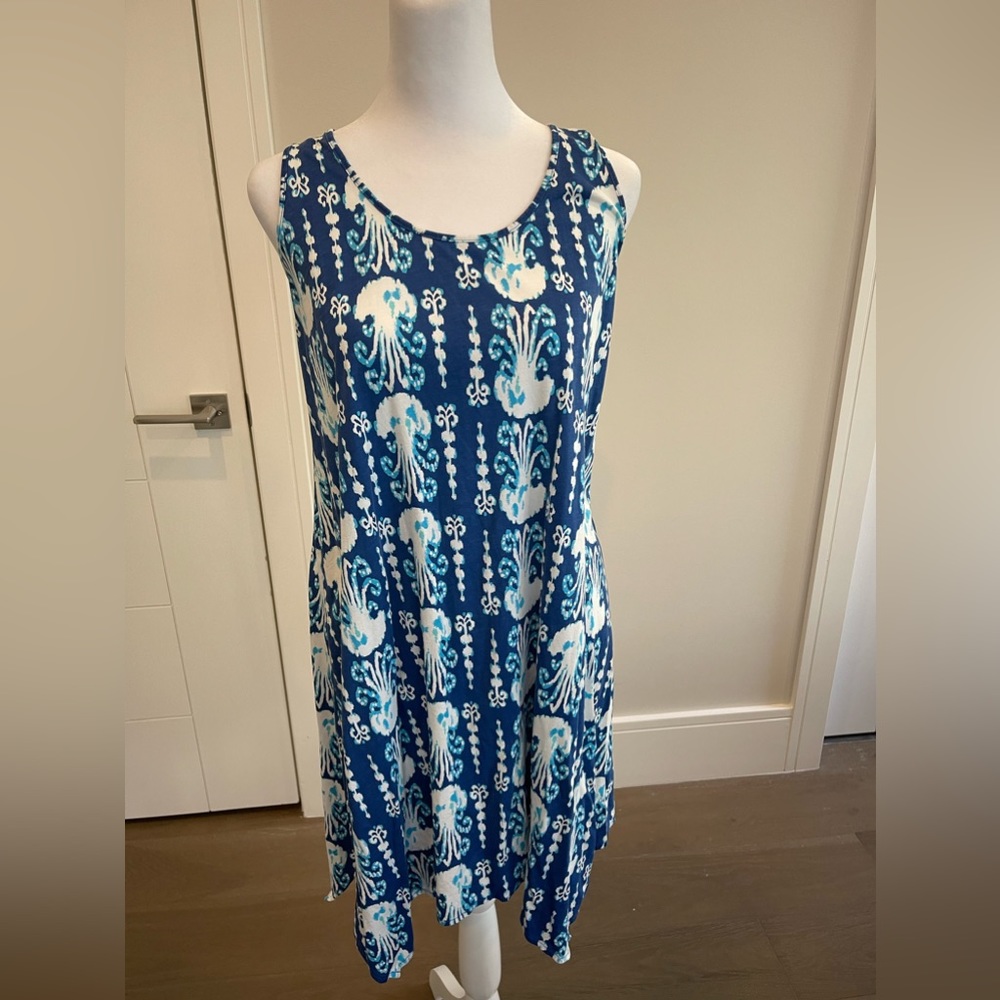 Dress - Picture 2 of 3